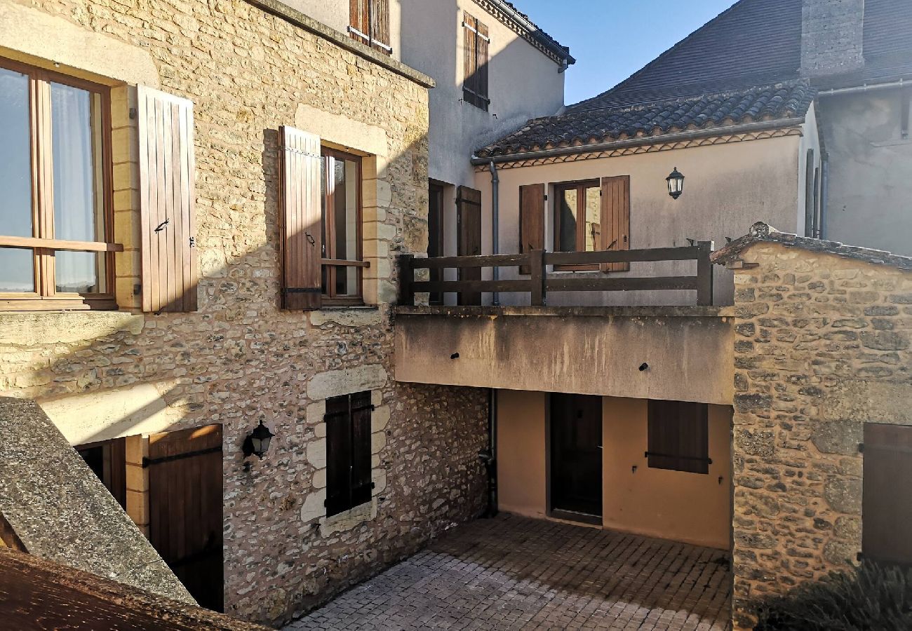 Maison à Belvès - Belvès à pied : terrasse & jardin cosy