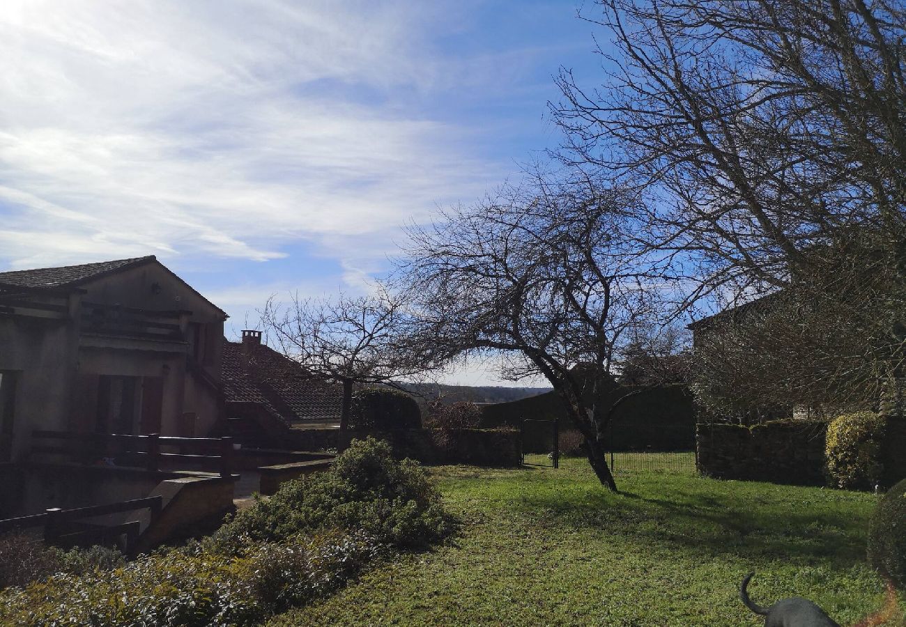Maison à Belvès - Belvès à pied : terrasse & jardin cosy