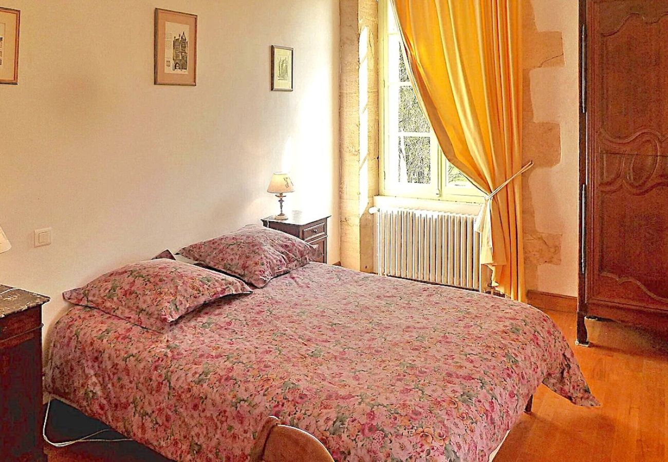 Maison à Groléjac - Grande maison en pierre & piscine (10 pers.)