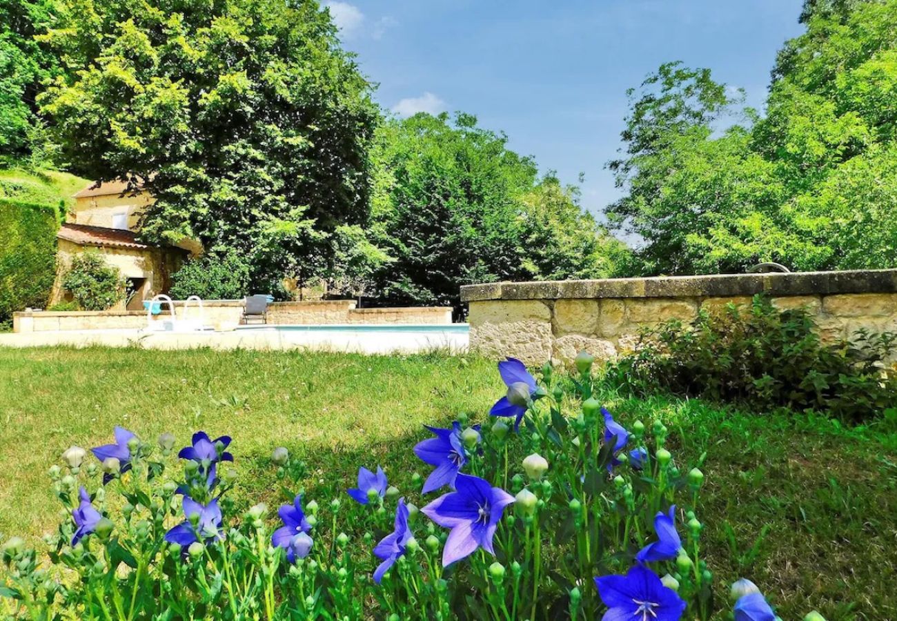 Maison à Groléjac - Grande maison en pierre & piscine (10 pers.)