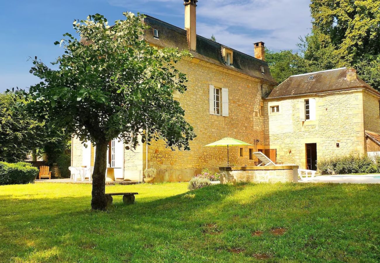 Maison à Groléjac - Grande maison en pierre & piscine (10 pers.)