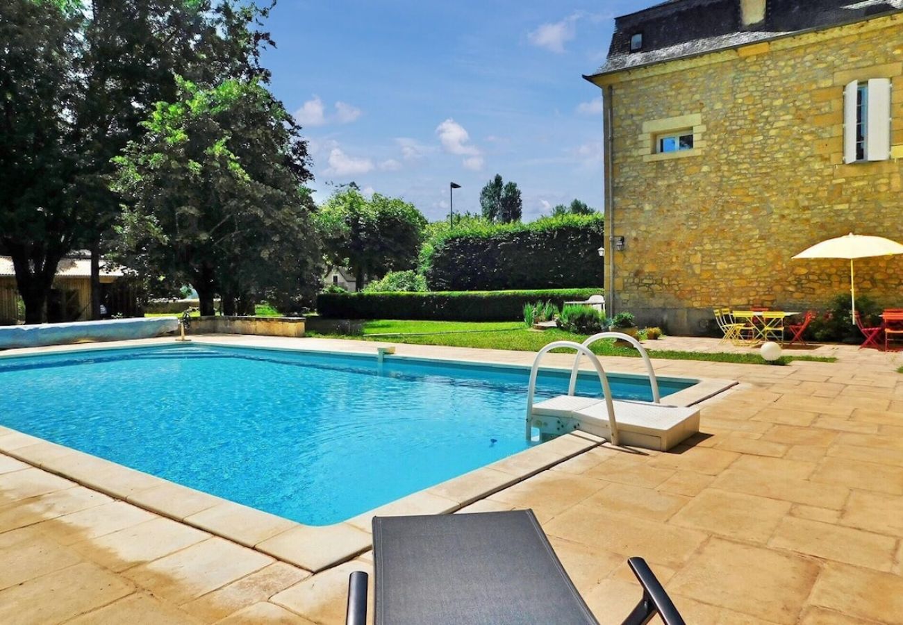Maison à Groléjac - Grande maison en pierre & piscine (10 pers.)