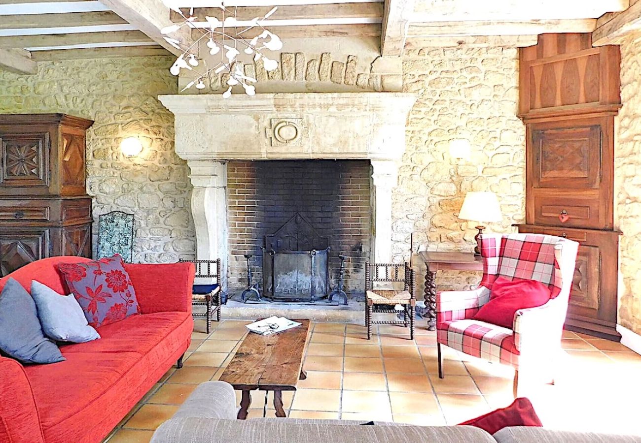 Maison à Groléjac - Grande maison en pierre & piscine (10 pers.)