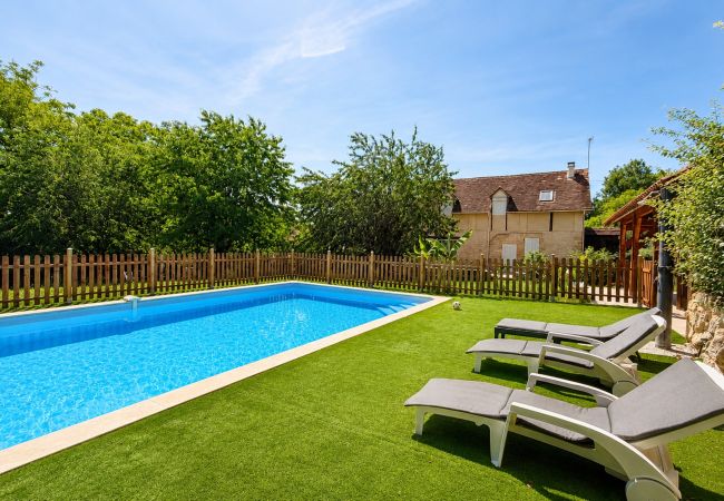 Maison à Aubas - Maison de famille avec piscine chauffée (10)