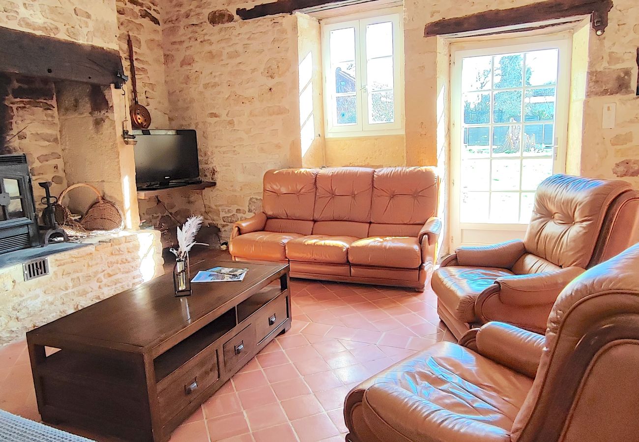 Maison à Aubas - Maison de famille avec piscine chauffée (10)