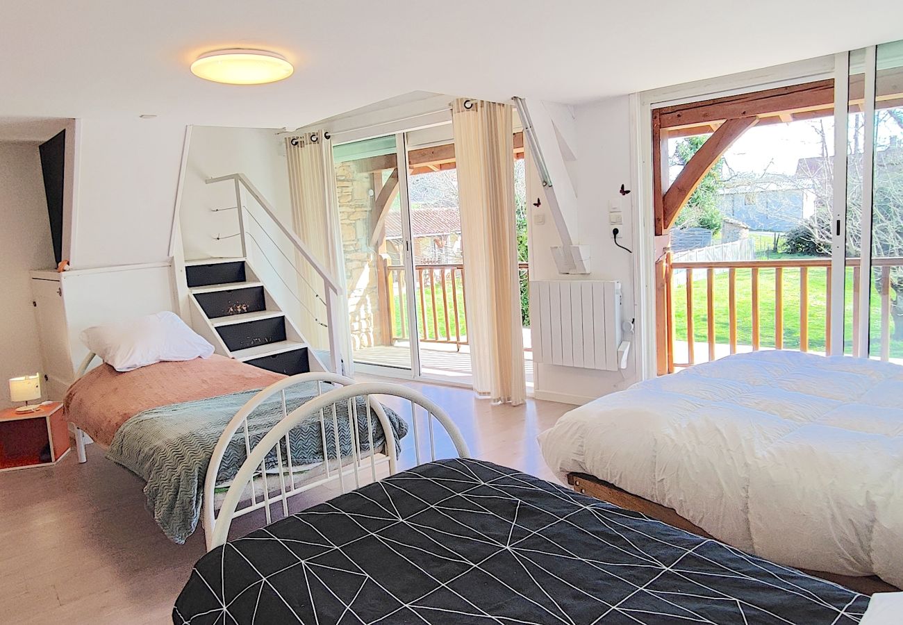 Maison à Aubas - Maison de famille avec piscine chauffée (10)