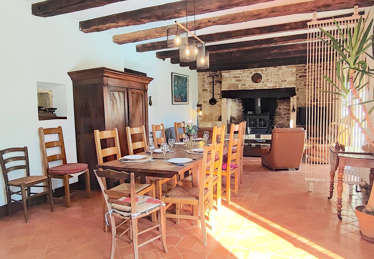 Maison à Aubas - Maison de famille avec piscine chauffée (10)