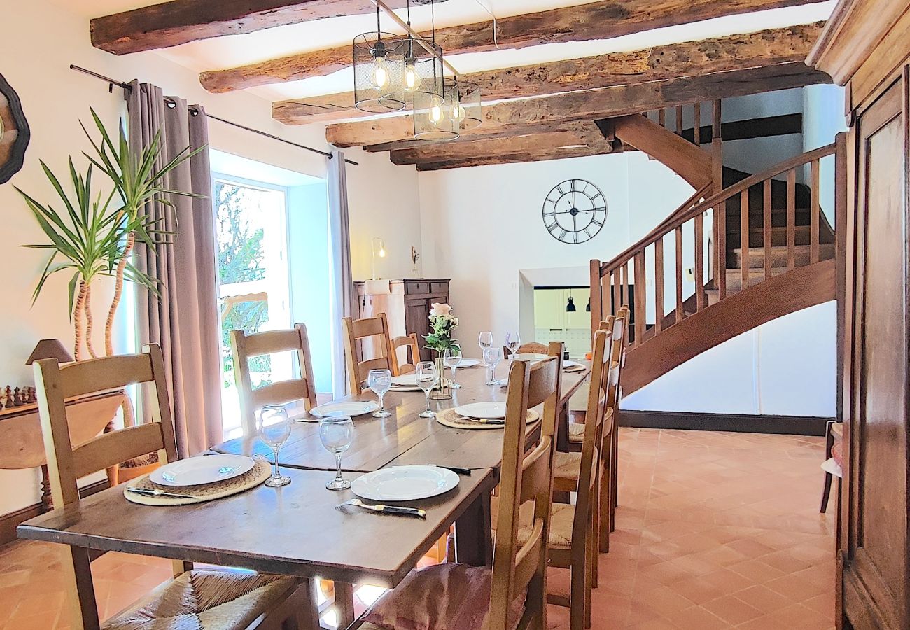 Maison à Aubas - Maison de famille avec piscine chauffée (10)