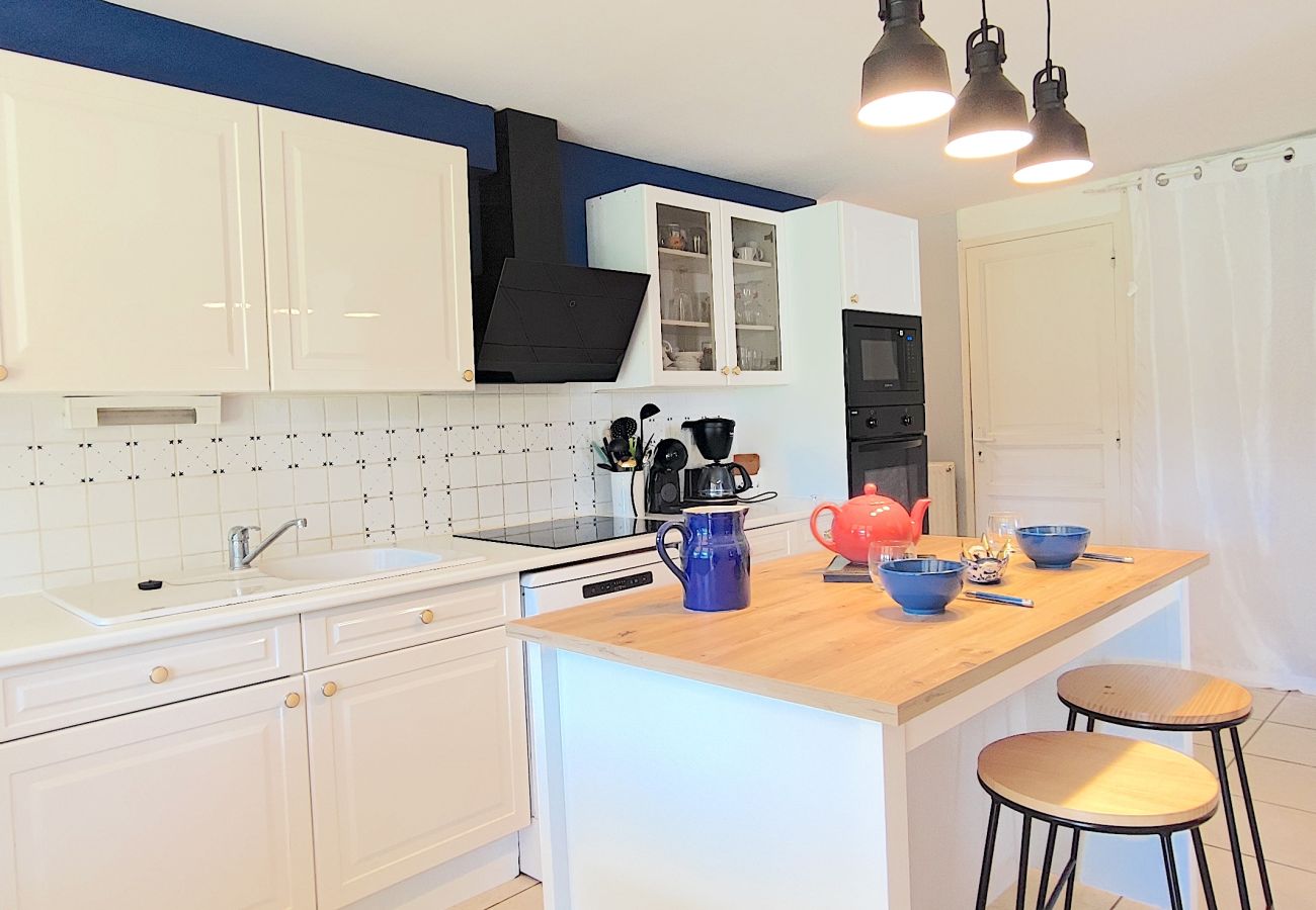 Maison à Aubas - Maison de famille avec piscine chauffée (10)