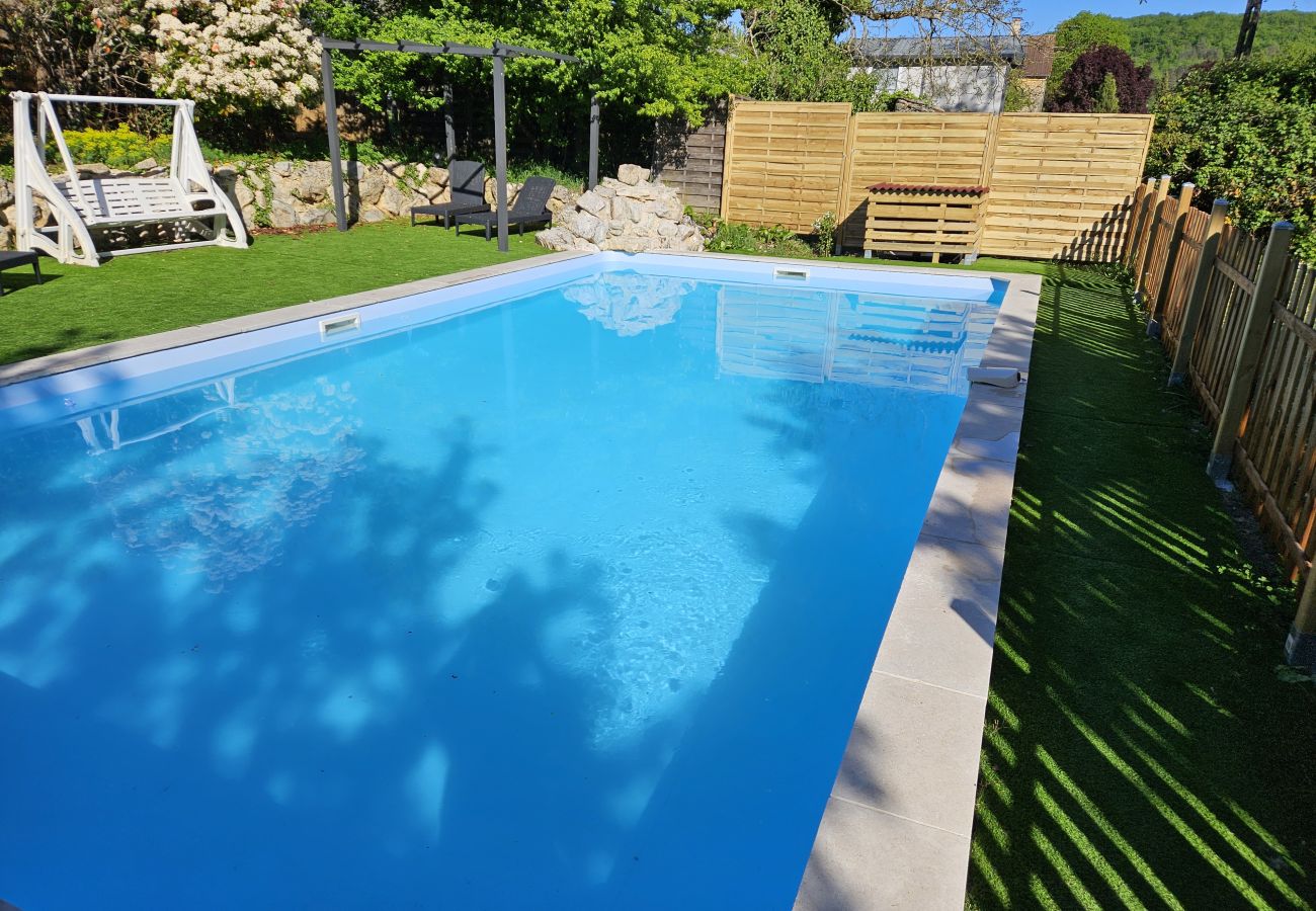 Maison à Aubas - Maison de famille avec piscine chauffée (10)