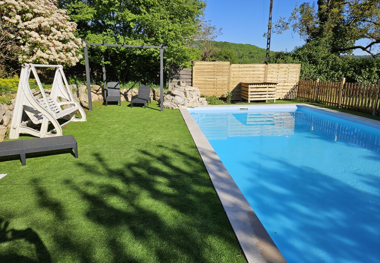 Maison à Aubas - Maison de famille avec piscine chauffée (10)
