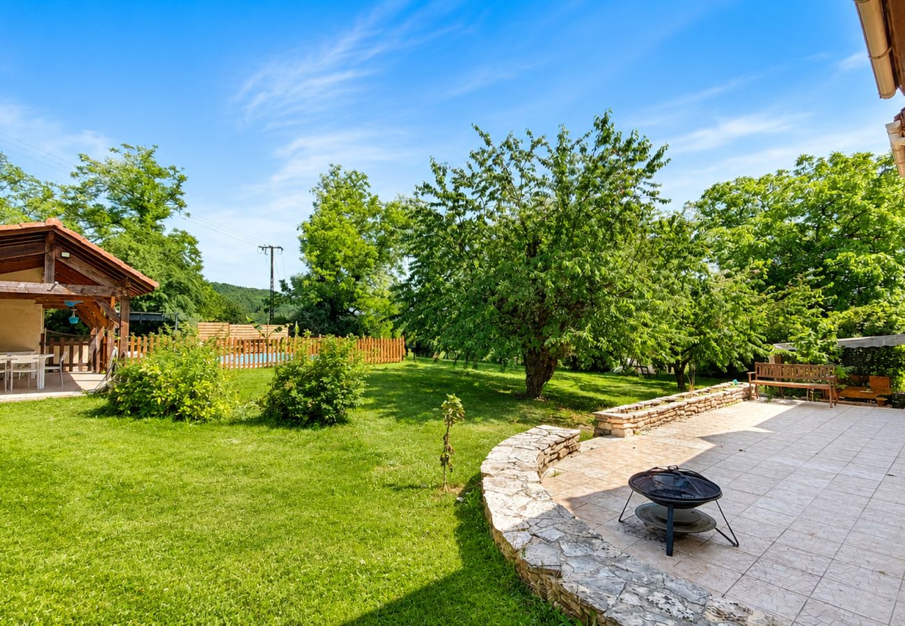 Maison à Aubas - Maison de famille avec piscine chauffée (10)