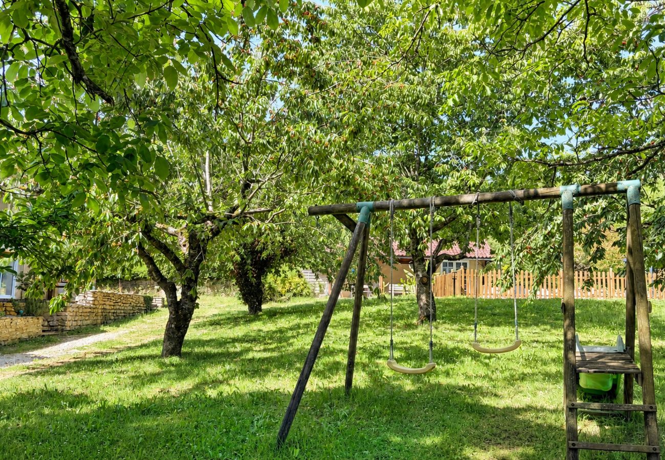 Maison à Aubas - Maison de famille avec piscine chauffée (10)