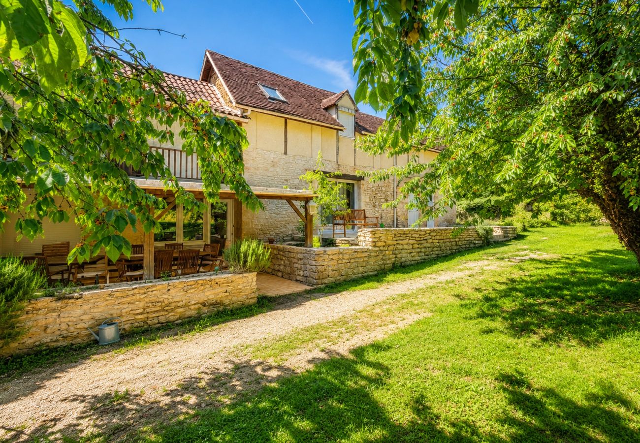 Maison à Aubas - Maison de famille avec piscine chauffée (10)