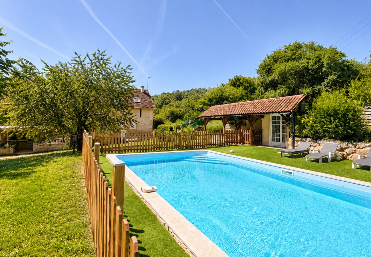 Maison à Aubas - Maison de famille avec piscine chauffée (10)