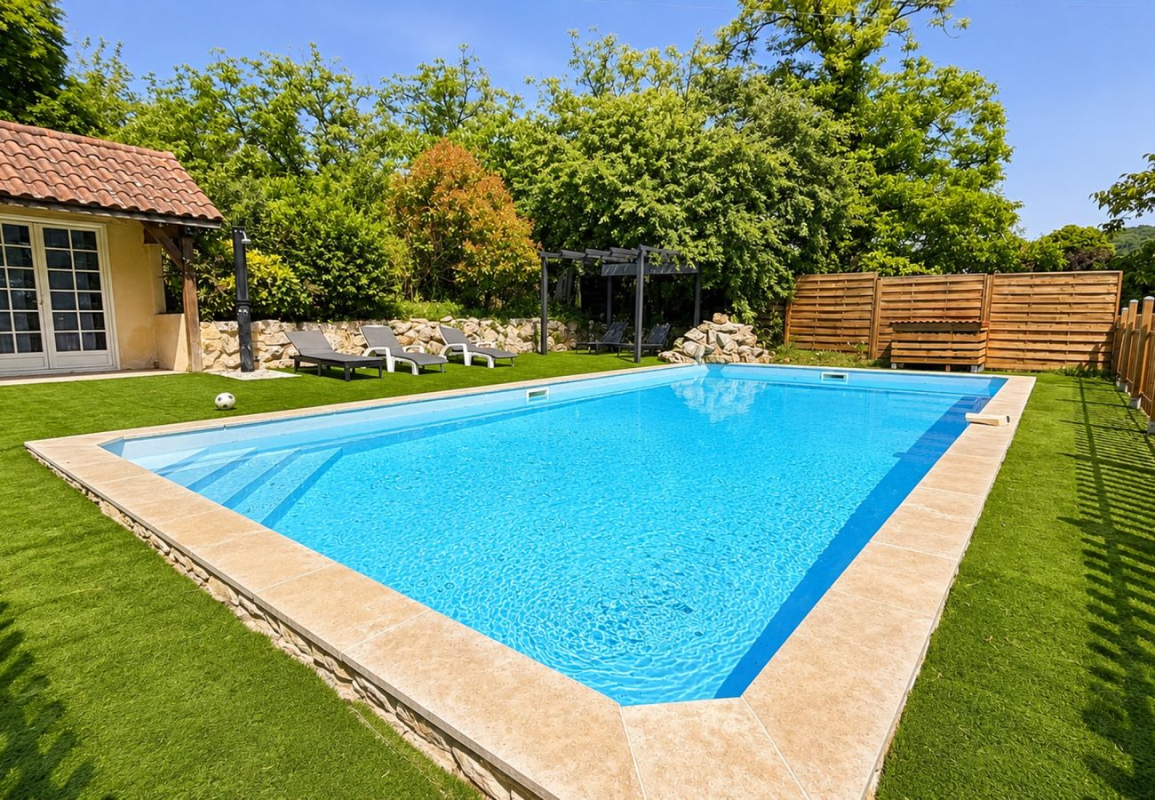 Maison à Aubas - Maison de famille avec piscine chauffée (10)