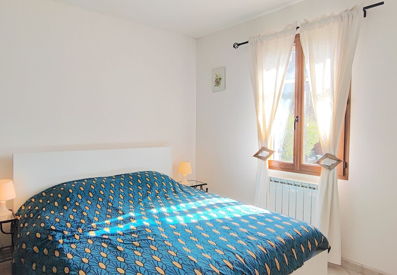 Maison à Proissans - Maison climatisée au calme près de Sarlat