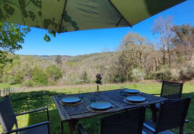 Maison à Tursac - Charmante Maison en Pierre en pleine nature