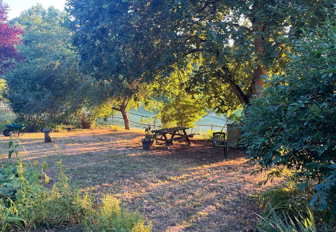 Maison à Tursac - Maison périgourdine au milieu de la nature 