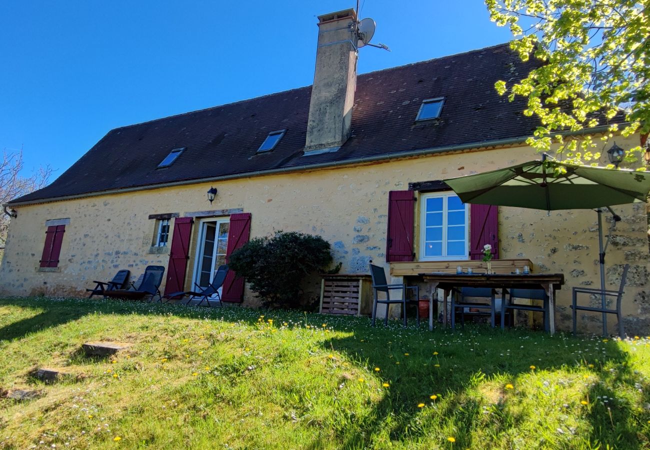 Maison à Tursac - Charmante Maison en Pierre en pleine nature