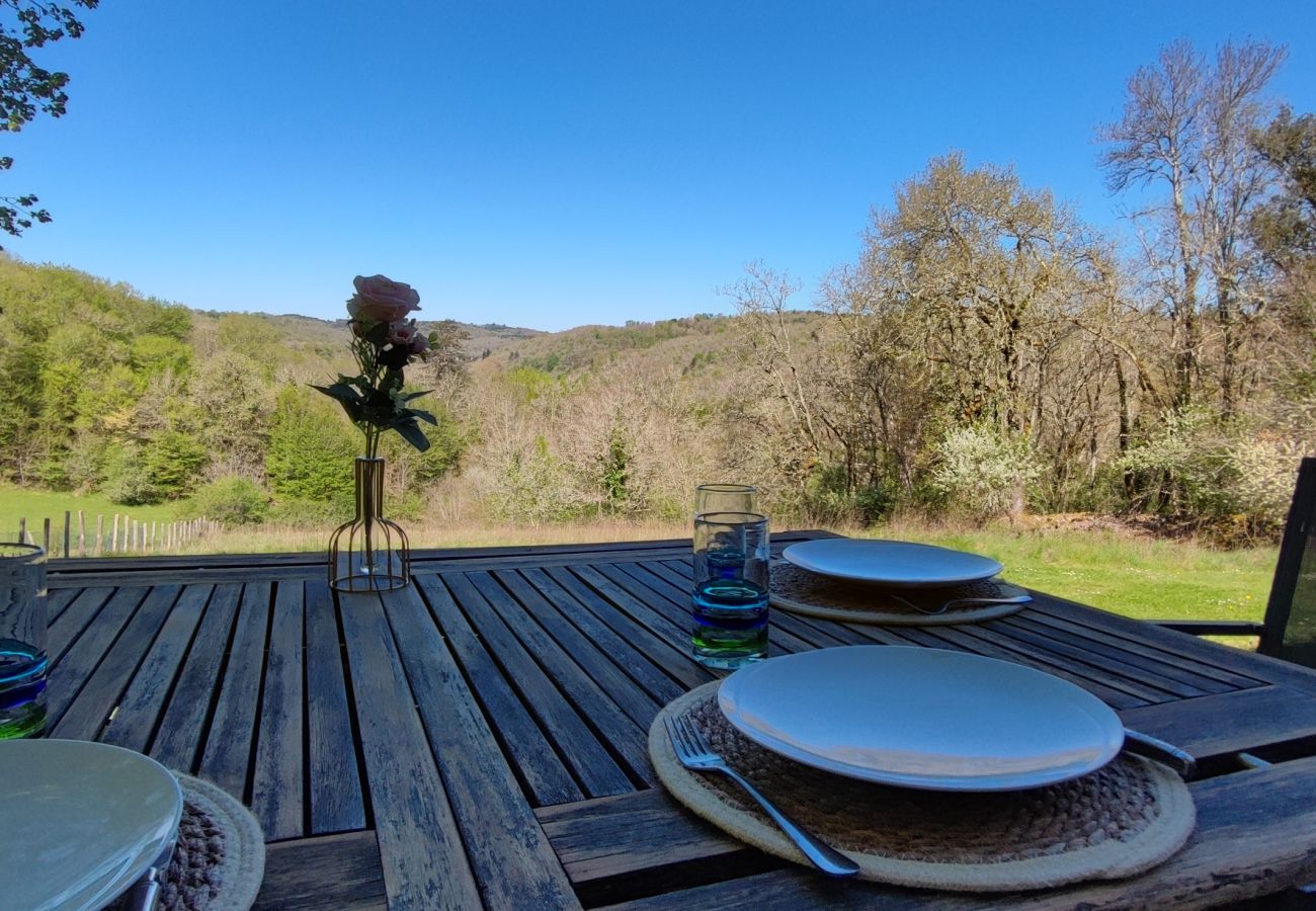 Maison à Tursac - Charmante Maison en Pierre en pleine nature