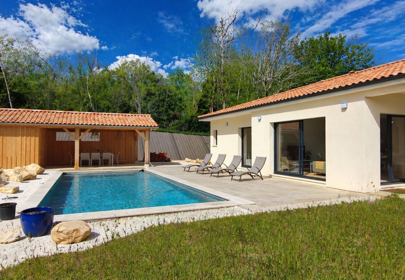 Villa à Carsac-Aillac - ManéLou : Villa cosy avec piscine