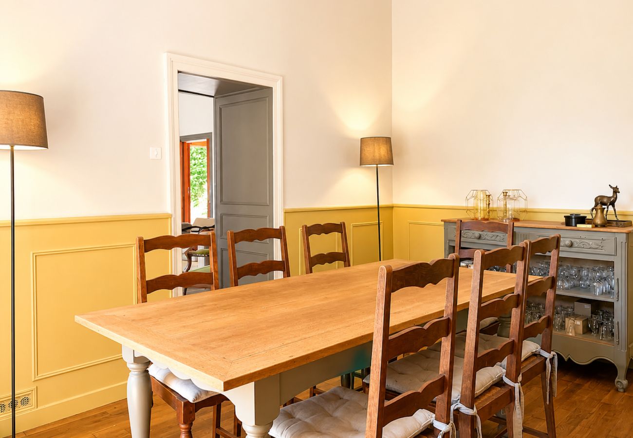 Maison à Montignac - Belle demeure familiale avec parc près de Lascaux