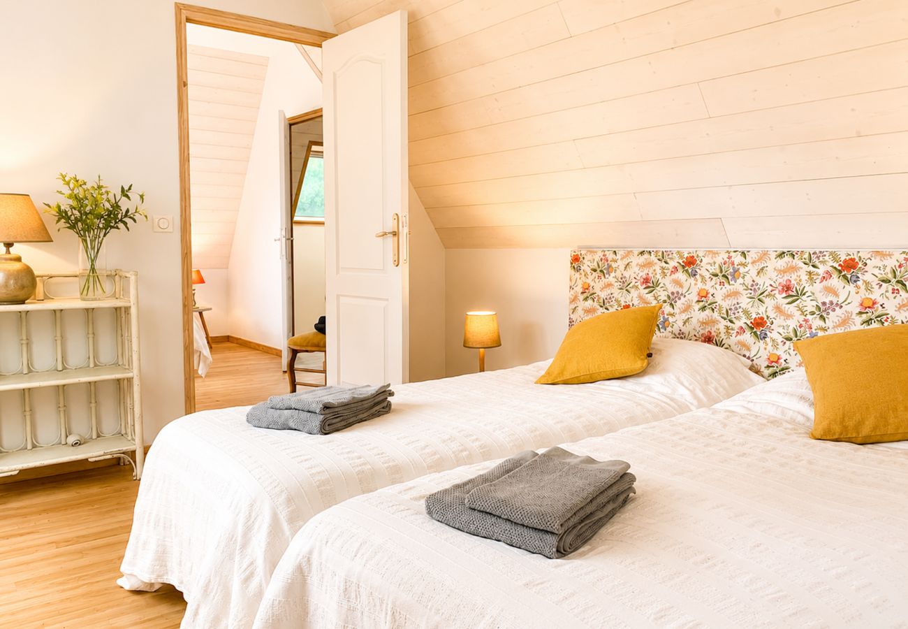 Maison à Montignac - Belle demeure familiale avec parc près de Lascaux