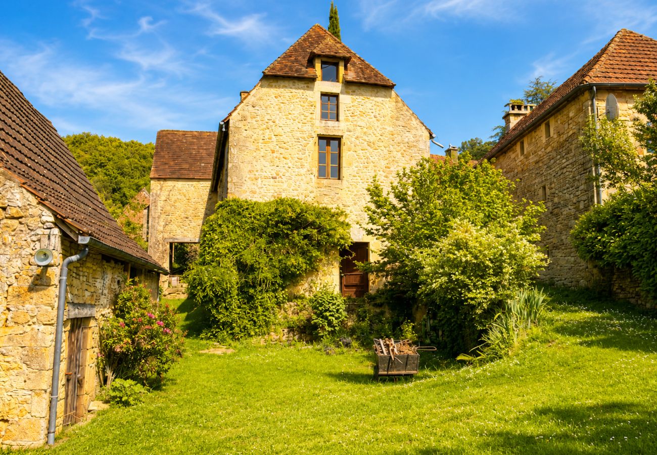 Maison à Saint-Julien-de-Lampon - Maison ancienne sur éperon rocheux