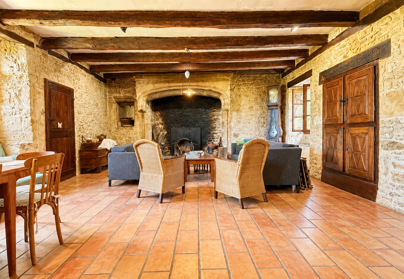Maison à Saint-Julien-de-Lampon - Maison ancienne sur éperon rocheux