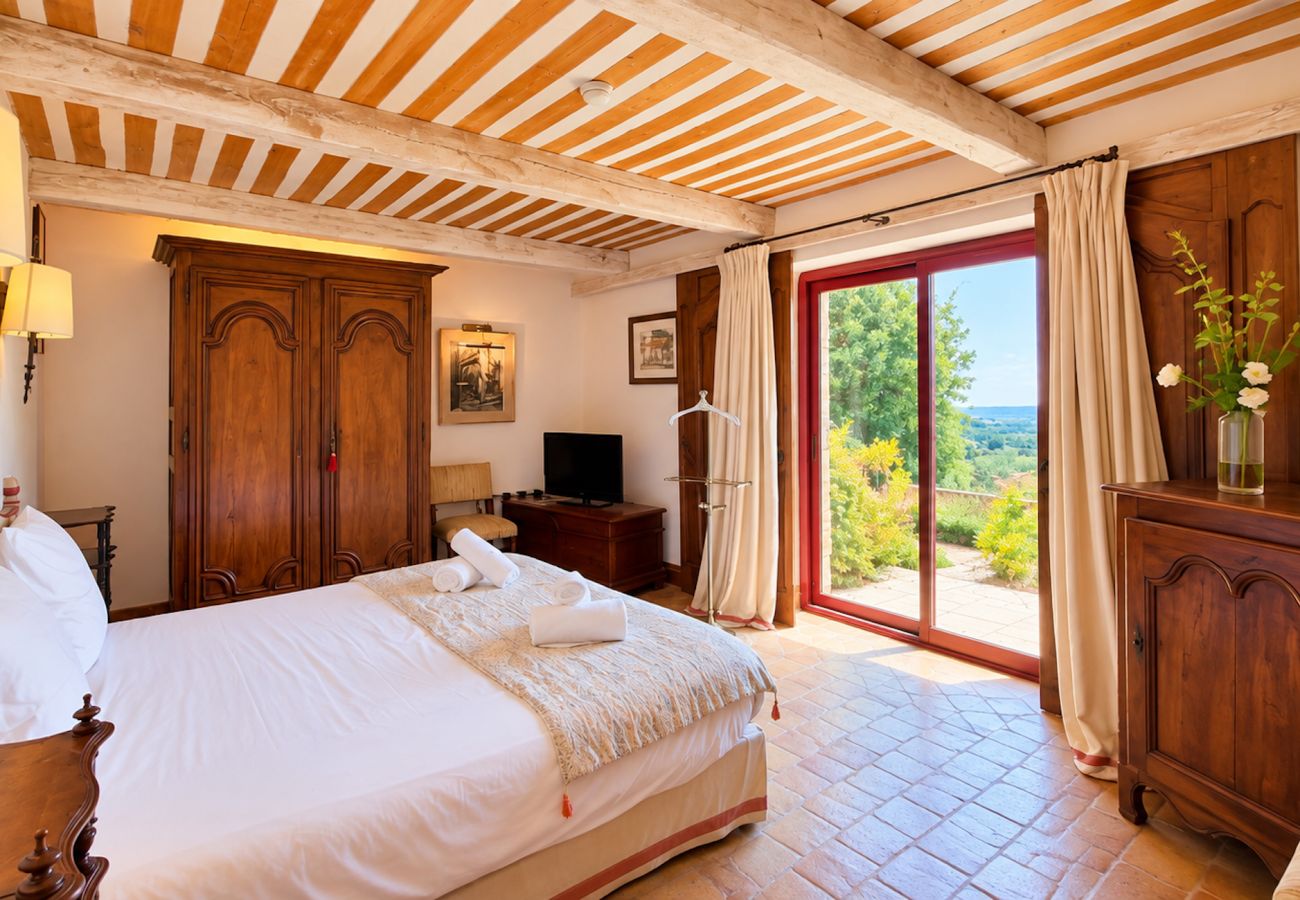 Villa à Tursac - La Truffière – Demeure de charme avec piscine à débordement et vue exceptionnelle sur la vallée