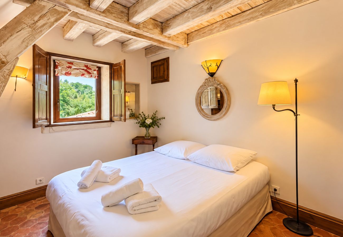 Villa à Tursac - La Truffière – Demeure de charme avec piscine à débordement et vue exceptionnelle sur la vallée