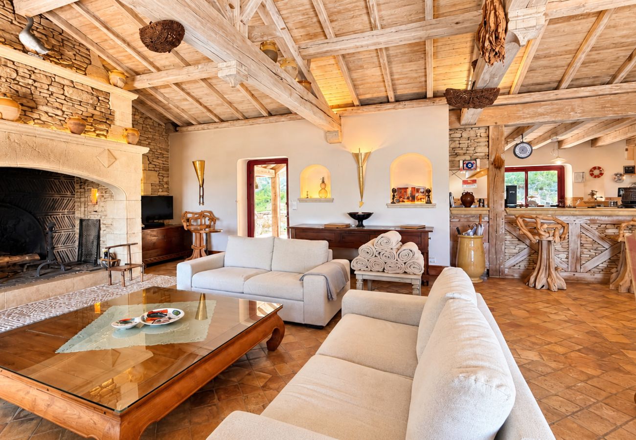 Villa à Tursac - La Truffière – Demeure de charme avec piscine à débordement et vue exceptionnelle sur la vallée