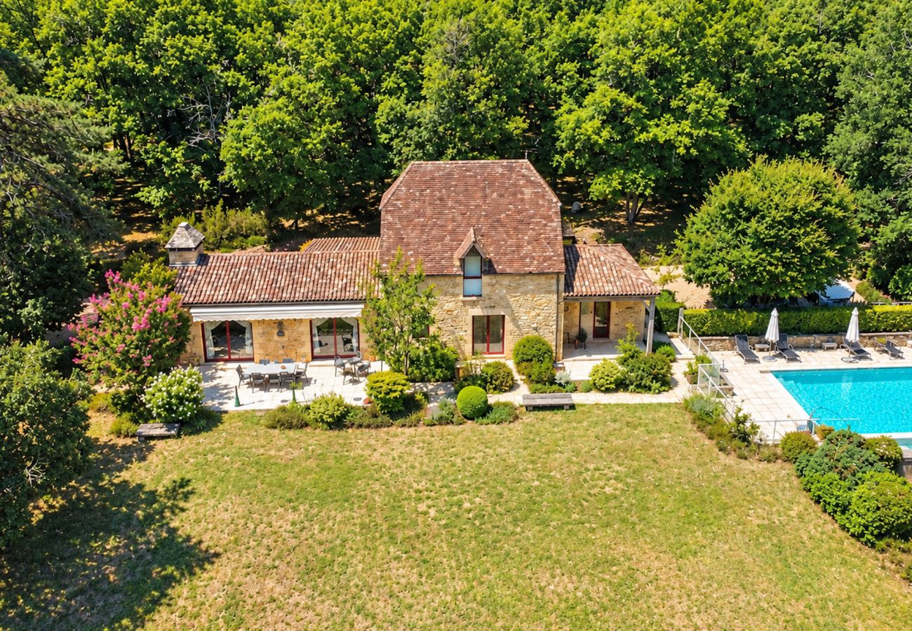 Villa à Tursac - La Truffière – Demeure de charme avec piscine à débordement et vue exceptionnelle sur la vallée