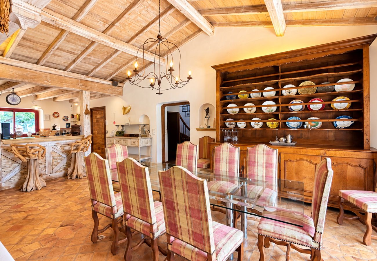 Villa à Tursac - La Truffière – Demeure de charme avec piscine à débordement et vue exceptionnelle sur la vallée