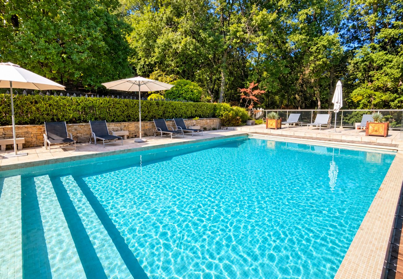 Villa à Tursac - Demeure de charme avec piscine à débordement et vue exceptionnelle sur la vallée