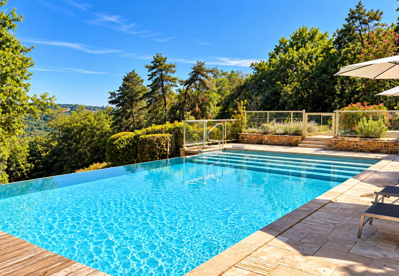 Villa à Tursac - Demeure de charme avec piscine à débordement et vue exceptionnelle sur la vallée