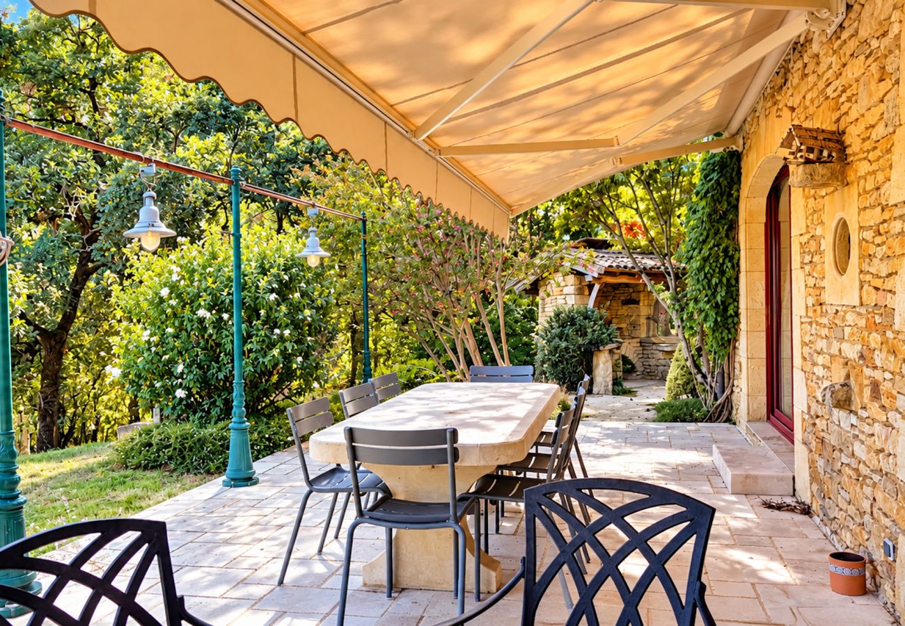 Villa à Tursac - Demeure de charme avec piscine à débordement et vue exceptionnelle sur la vallée