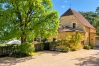 Villa à Tursac - Demeure de charme avec piscine à débordement et vue exceptionnelle sur la vallée