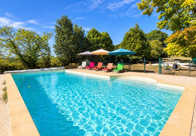 Maison à Auriac-du-Périgord - Le Caillauguet – Maison avec piscine privée chauffée, à deux pas de Lascaux