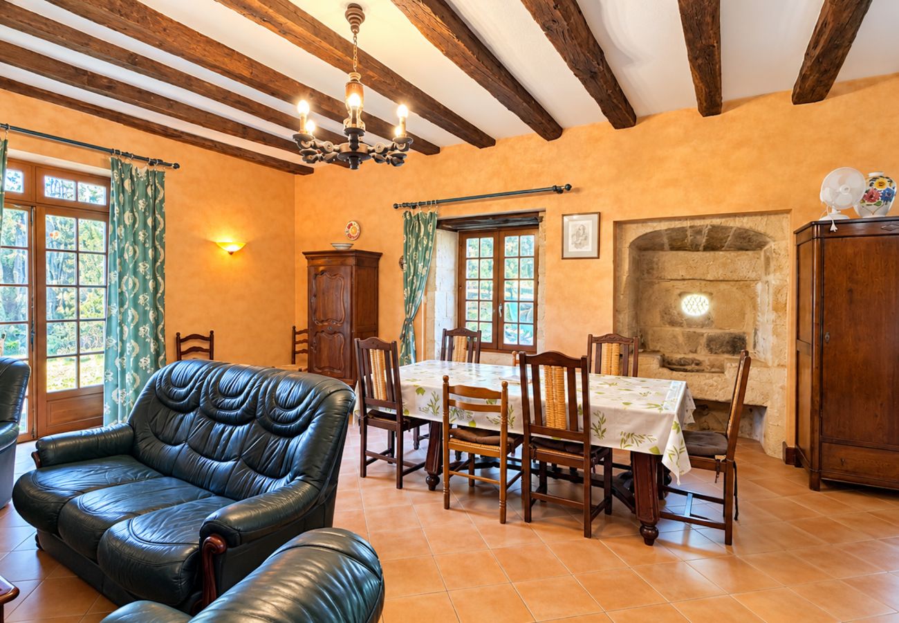 Maison à Auriac-du-Périgord - Le Caillauguet – Maison avec piscine privée chauffée, à deux pas de Lascaux