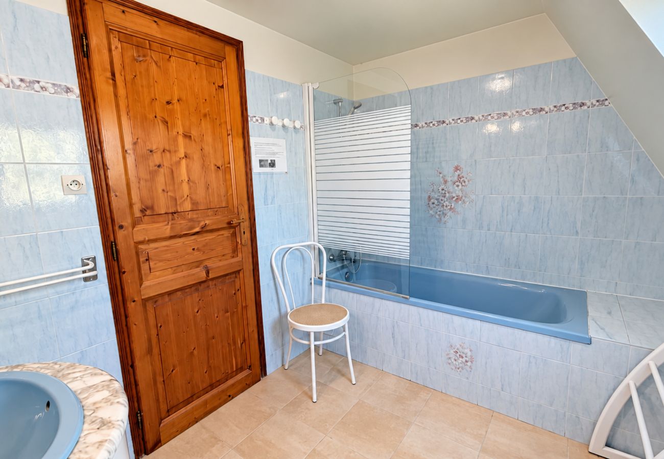 Maison à Auriac-du-Périgord - Le Caillauguet – Maison avec piscine privée chauffée, à deux pas de Lascaux